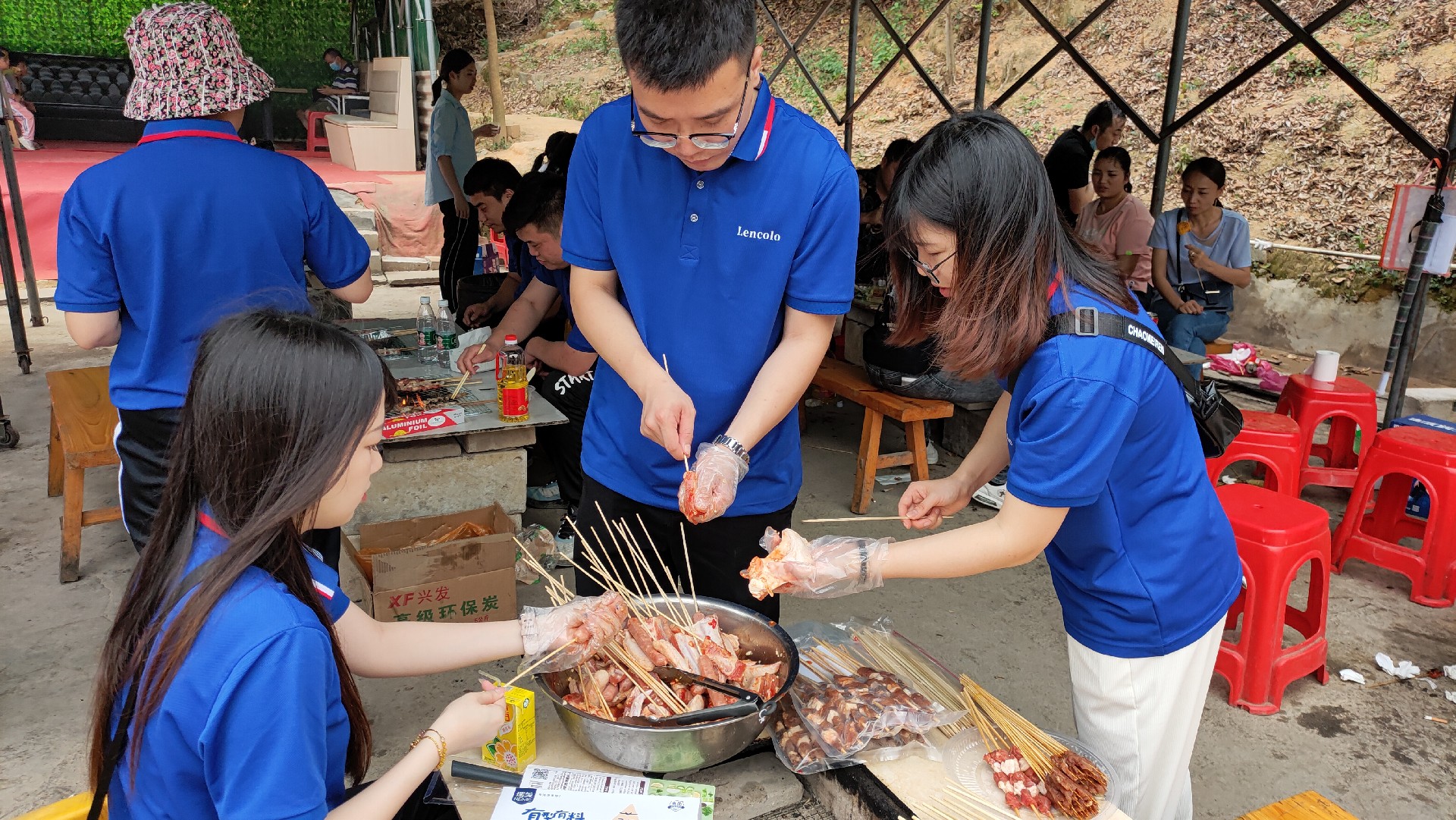 松湖騎行，穿樹飛花；農(nóng)家休閑，擁抱自然